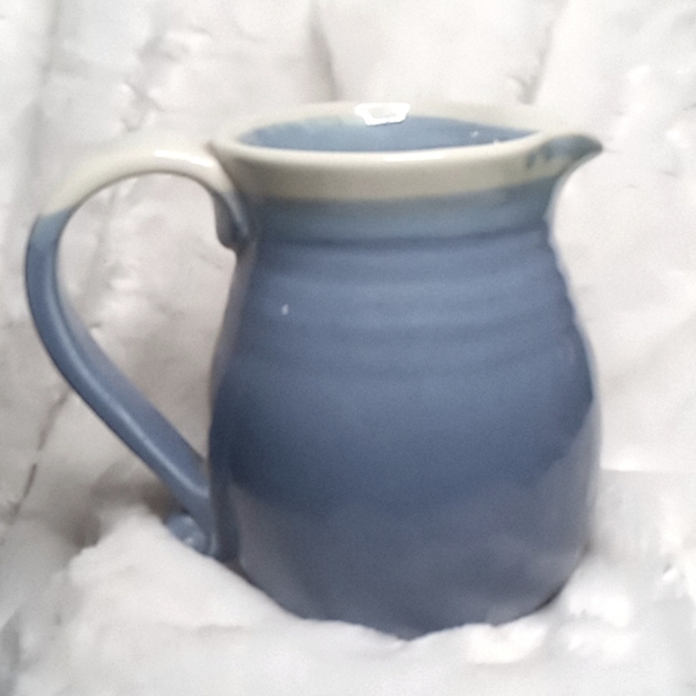 Nantucket pottery pitcher 1 QT